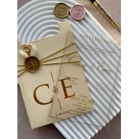 Krem Tual Dokulu Şeffaf Kuruçiçekli Mühürlü Düğün Davetiyesi