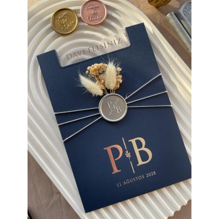 Krem Tual Dokulu Şeffaf Kuruçiçekli Mühürlü Düğün Davetiyesi